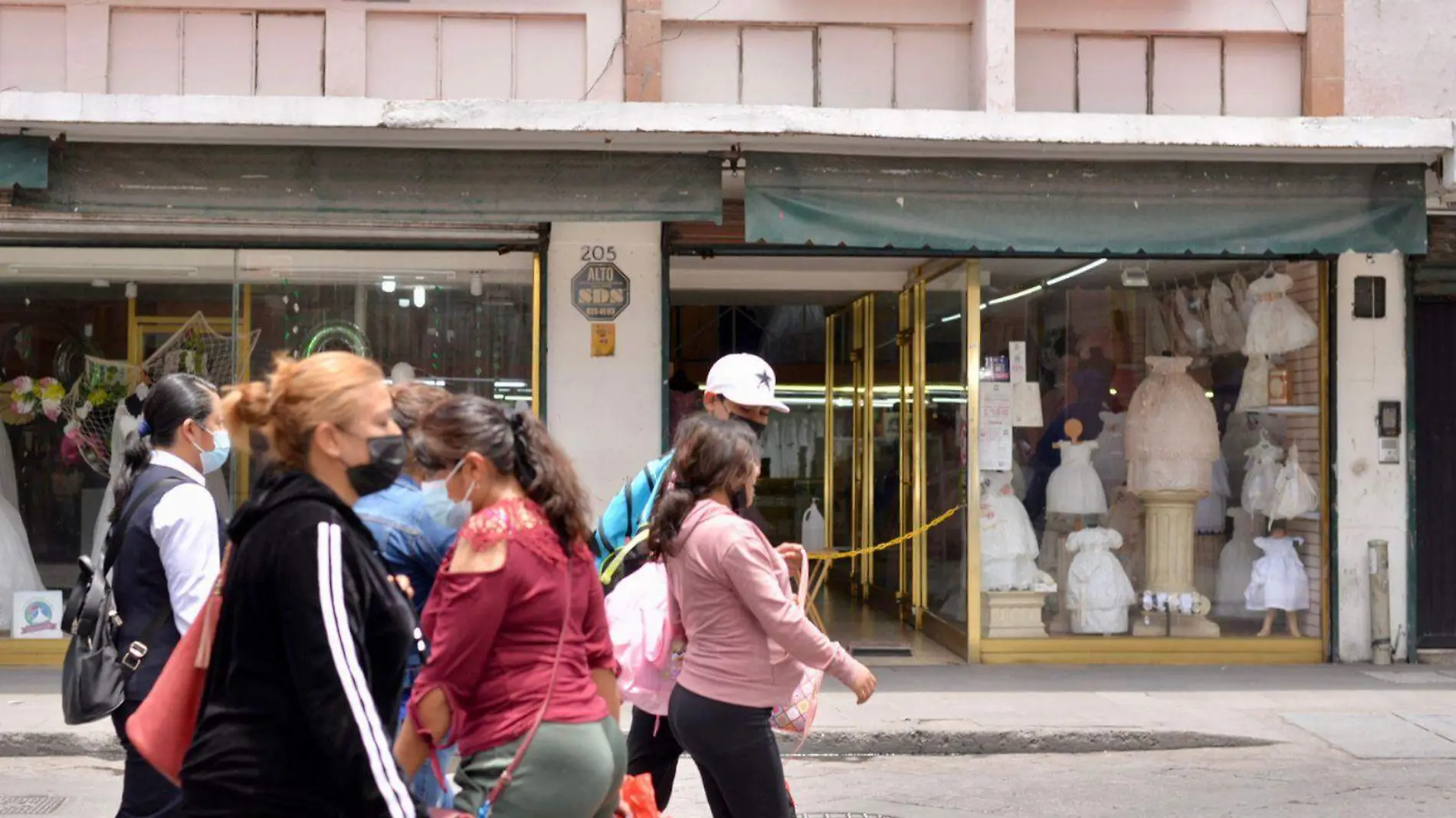 paseantes del centro movilidad